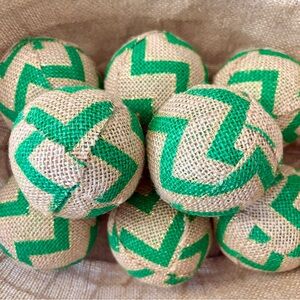 ARTISAN : Set of 8 Holiday Burlap Decorative Globes